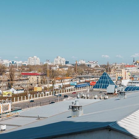 Апартаменты с двумя спальнями в центре города Одесса Экстерьер фото
